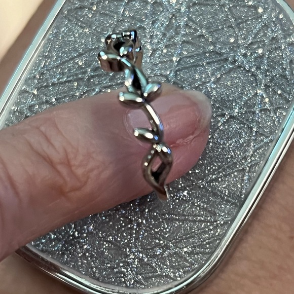 🆕️ New Leaf ring 5 - Picture 8 of 9